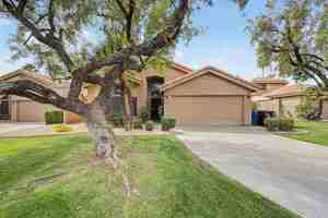 featured image of 15852 N 50th St