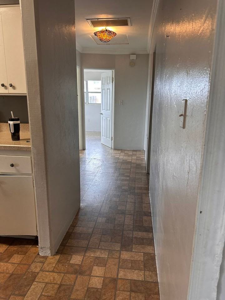 430 N Brink Ave - Photo 6 of 11