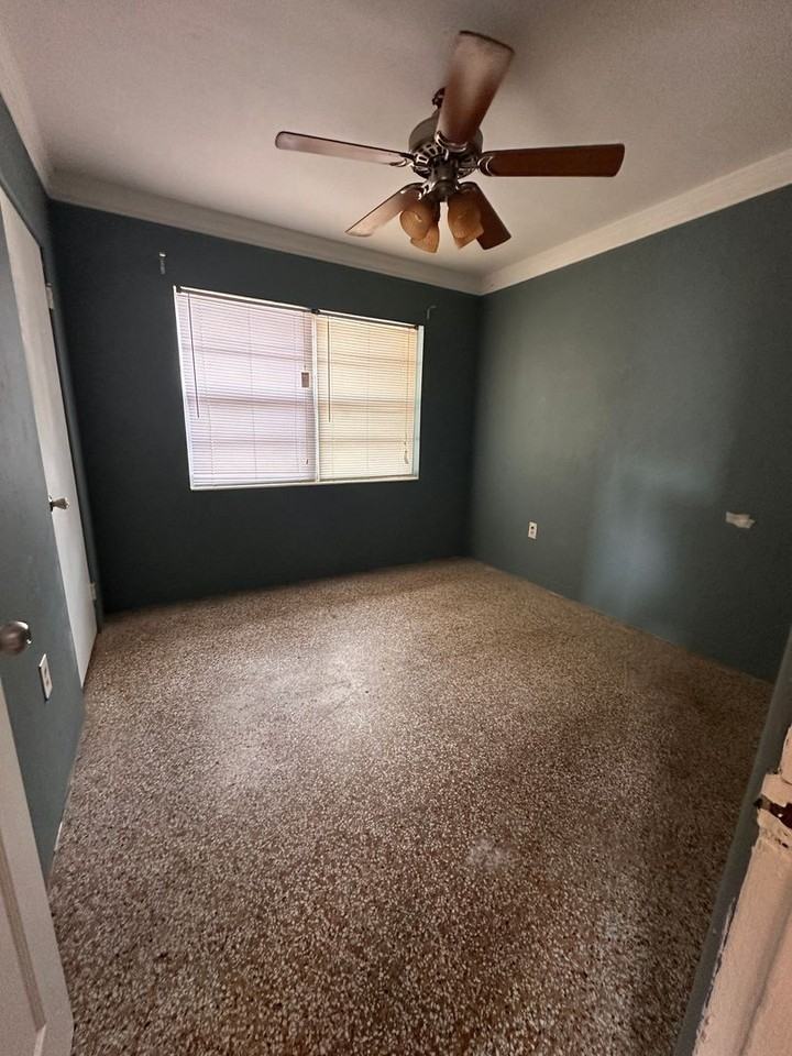 430 N Brink Ave - Photo 7 of 11