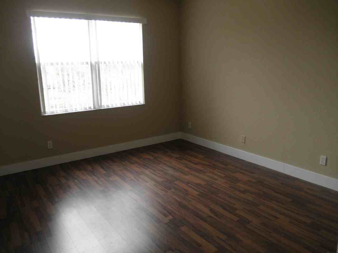 822 Pipers Cay Dr - Photo 6 of 11