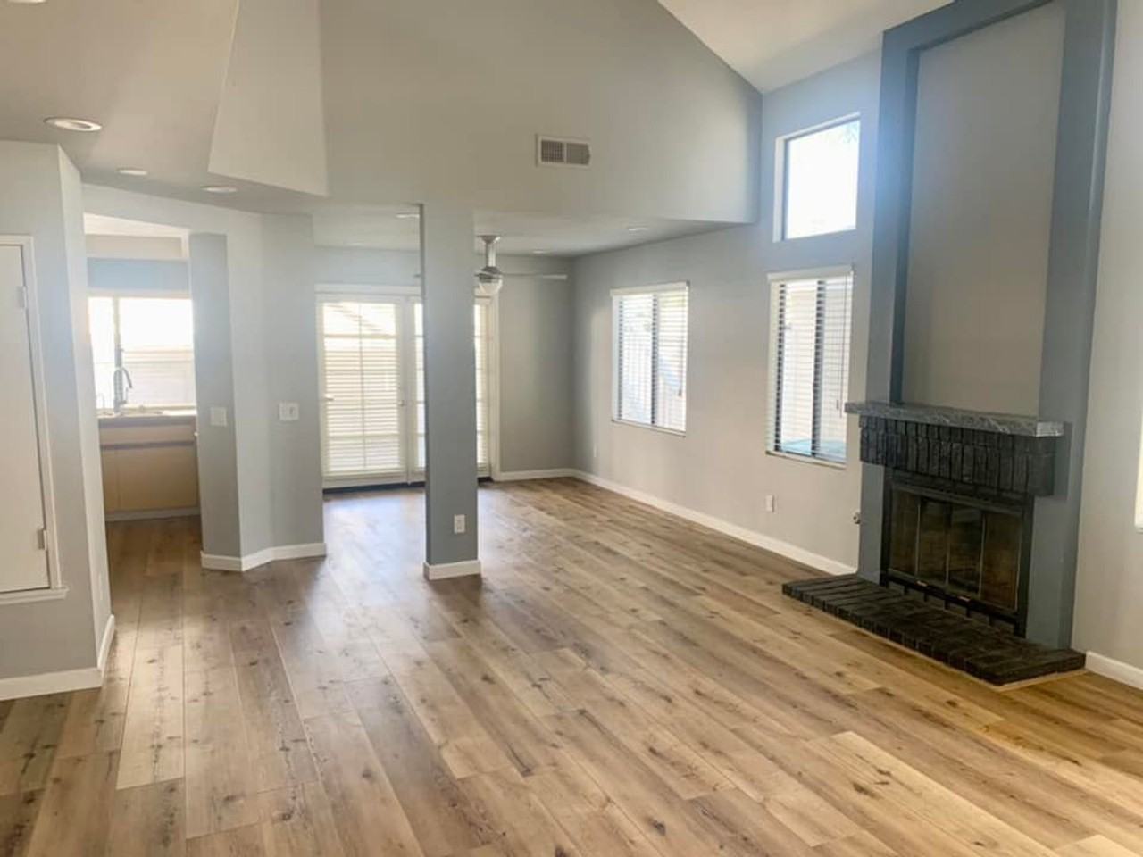 804 Spindrift Ln - Photo 2 of 17