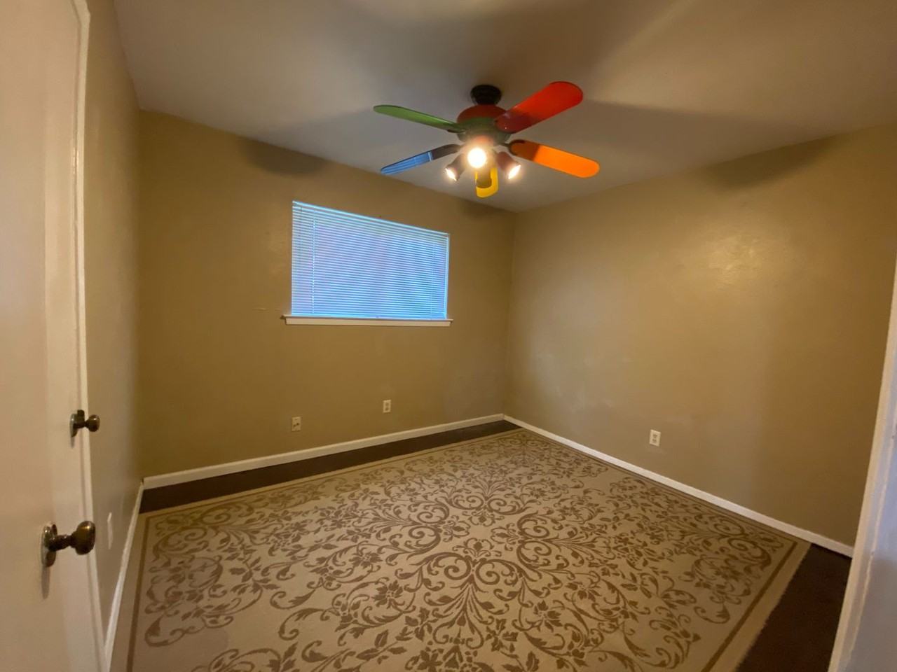 901 Wandering Way Dr - Photo 7 of 15