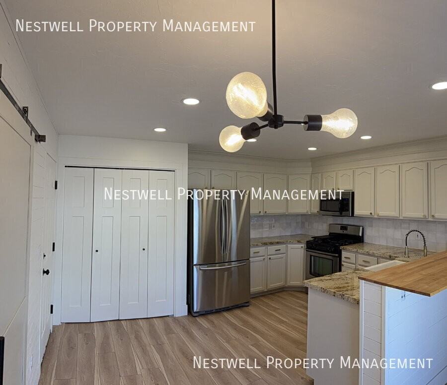 2335 N 380 W - Photo 2 of 11