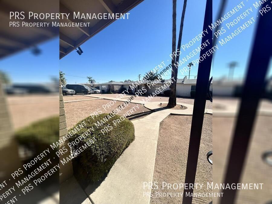 5233 E University Dr Apt B - Photo 3 of 26