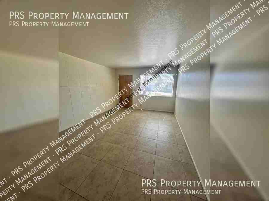 5233 E University Dr Apt B - Photo 5 of 26