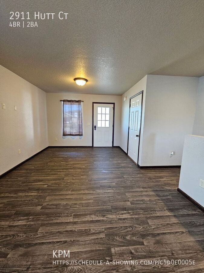 2911 Hutt Ct - Photo 3 of 21