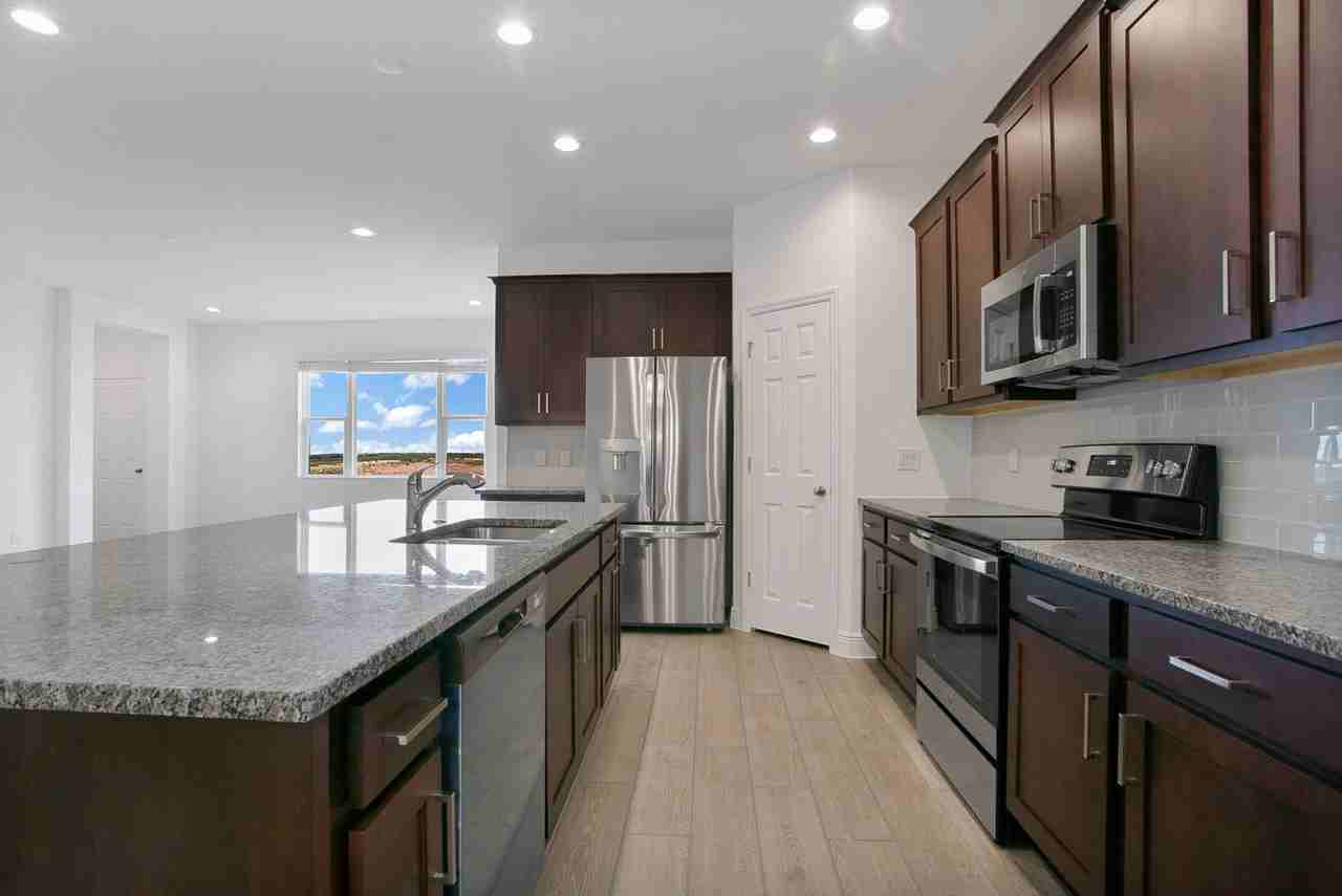 7842 Syracuse Dr - Photo 7 of 28