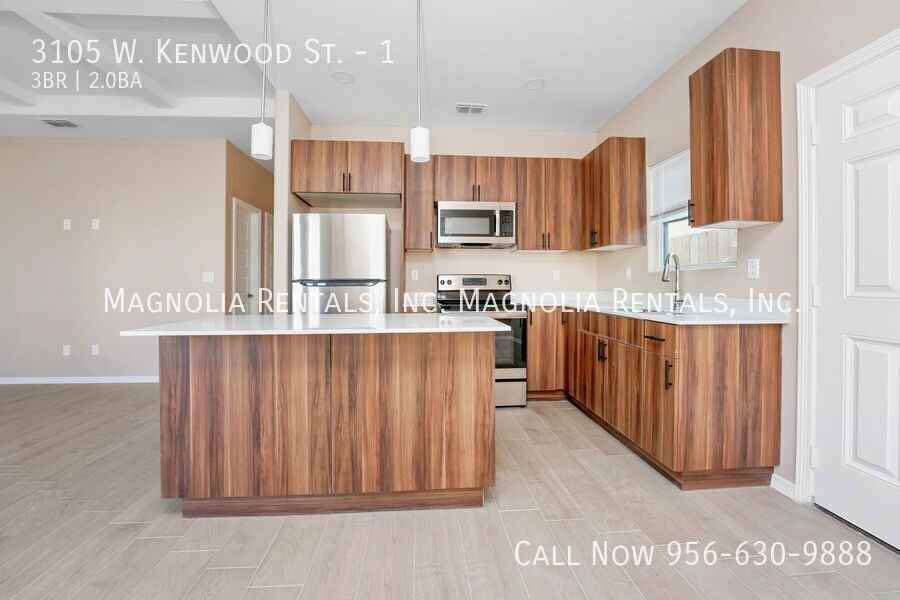 3105 W Kenwood St #1 - Photo 3 of 12