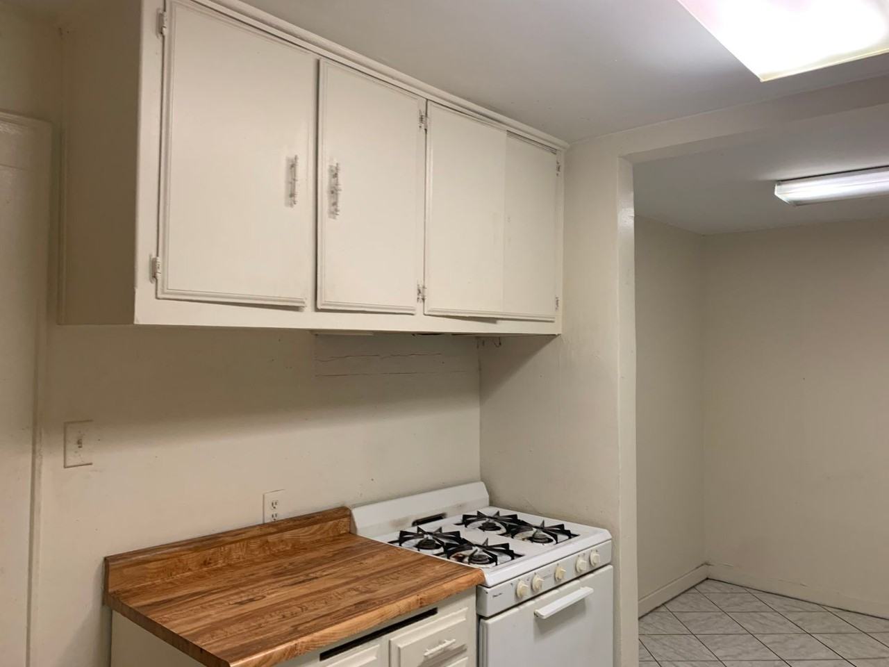 1815 Potomac Ave - Photo 5 of 13