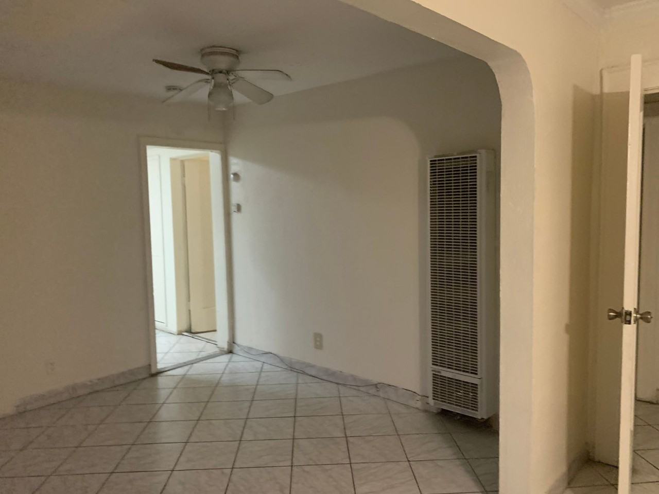 1815 Potomac Ave - Photo 6 of 13