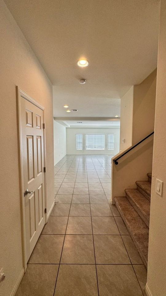 5035 Lakewood Creek Ave - Photo 3 of 31