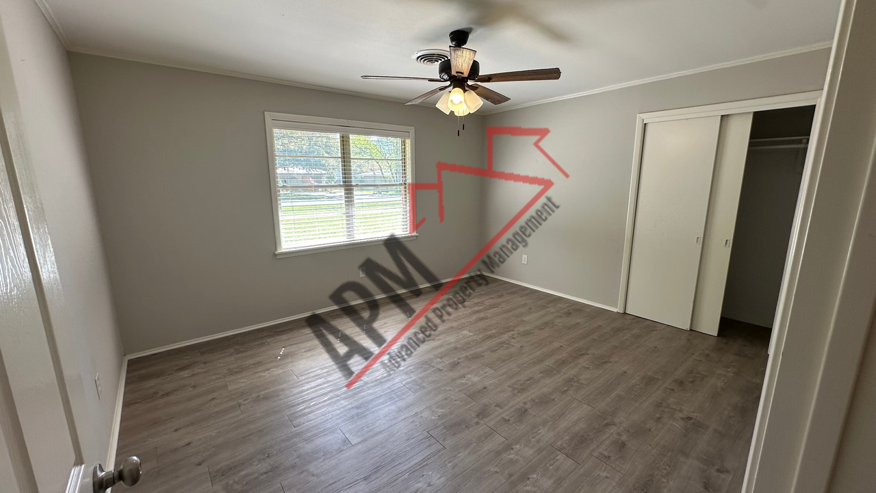 103 Gulpha Dr - Photo 7 of 12