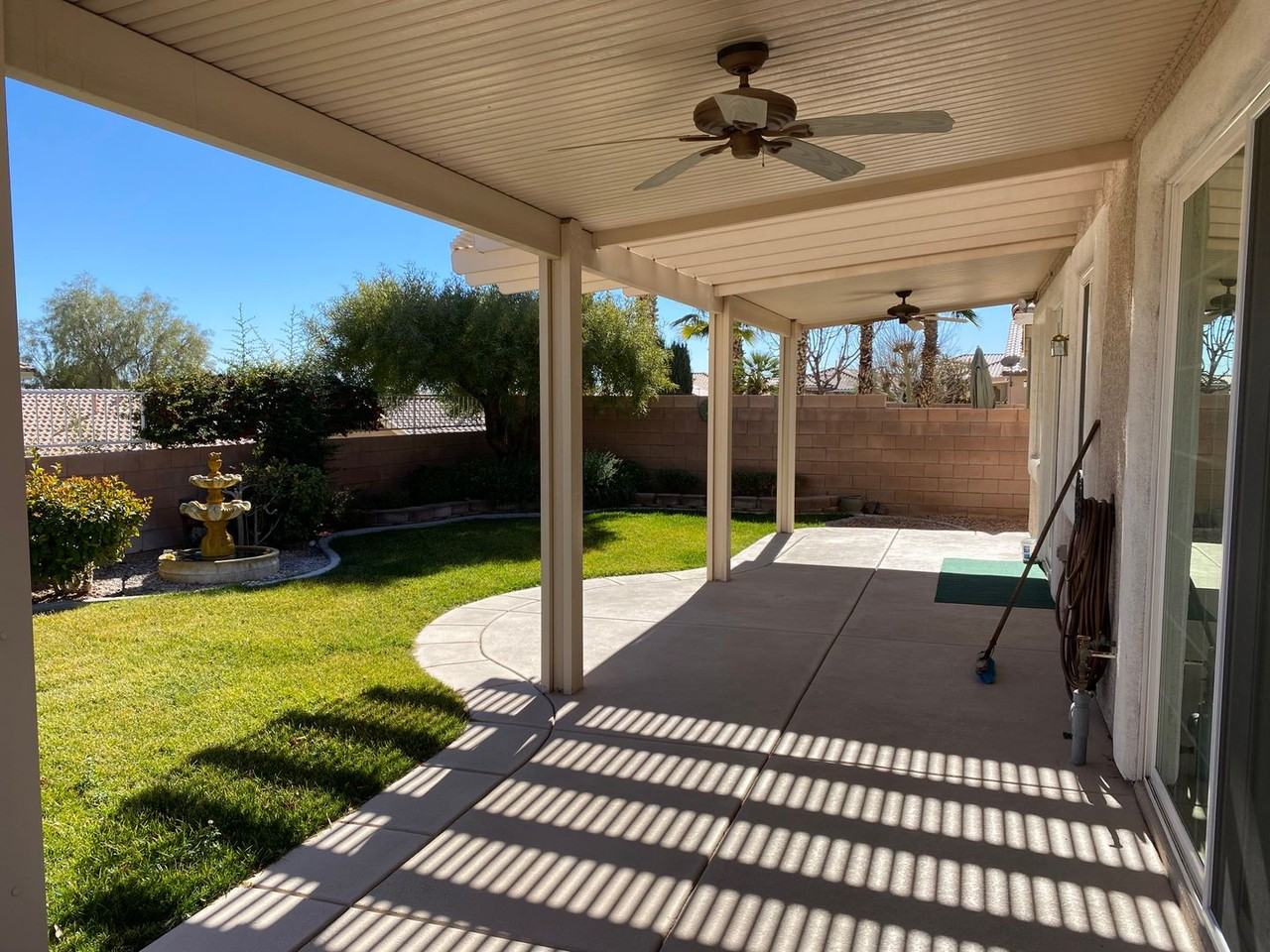 412 Bloomingdale Ct - Photo 2 of 21