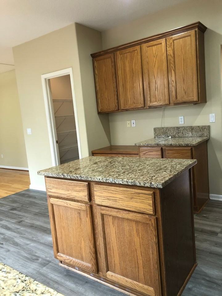 17129 Sw Cobble Ct - Photo 5 of 37