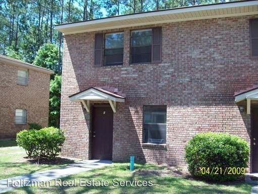 Pine St. Pine Cove Apts. - Photo 2 of 7