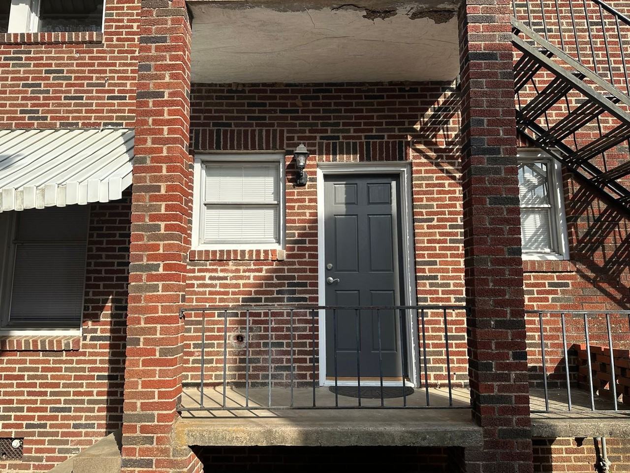 523 Forest Ave - Photo 2 of 8