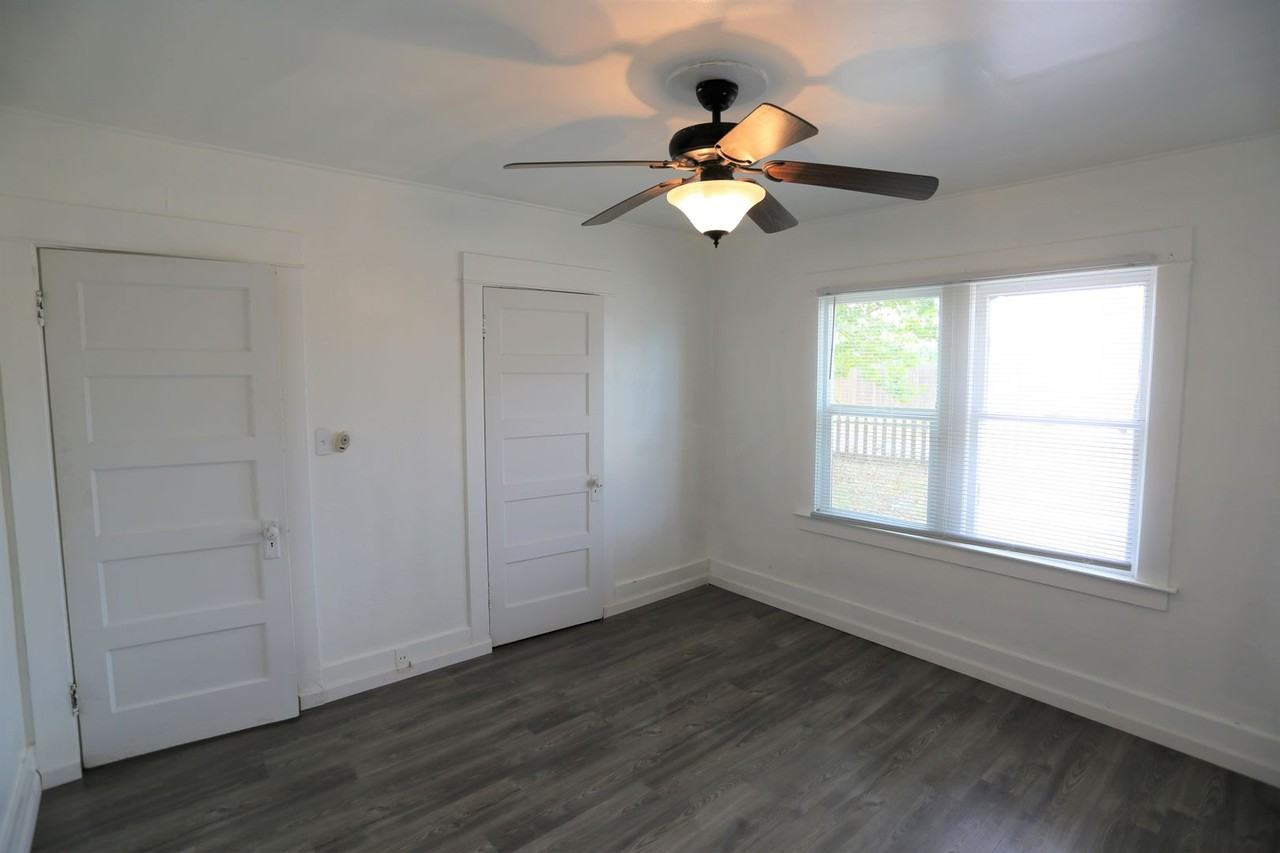 15901 Shell St - Photo 6 of 15