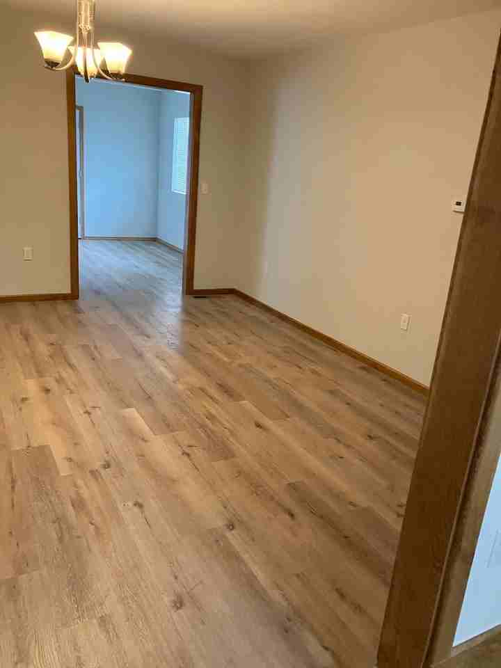 1909 N Springbrook Rd - Photo 3 of 23