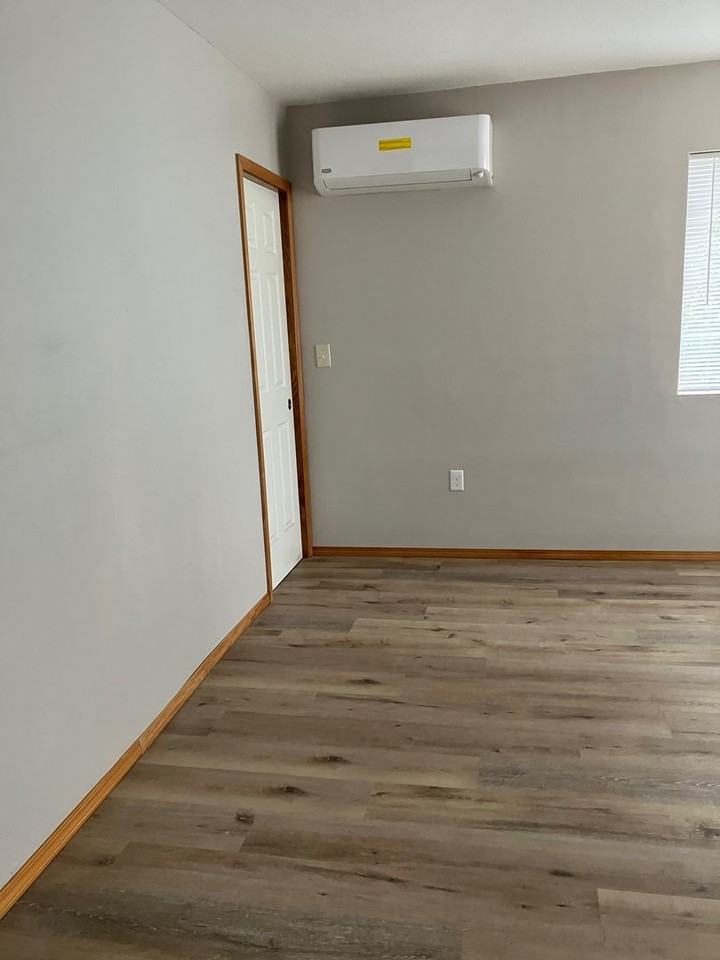 1909 N Springbrook Rd - Photo 5 of 23