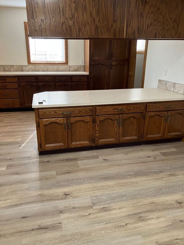 1909 N Springbrook Rd - Photo 6 of 23