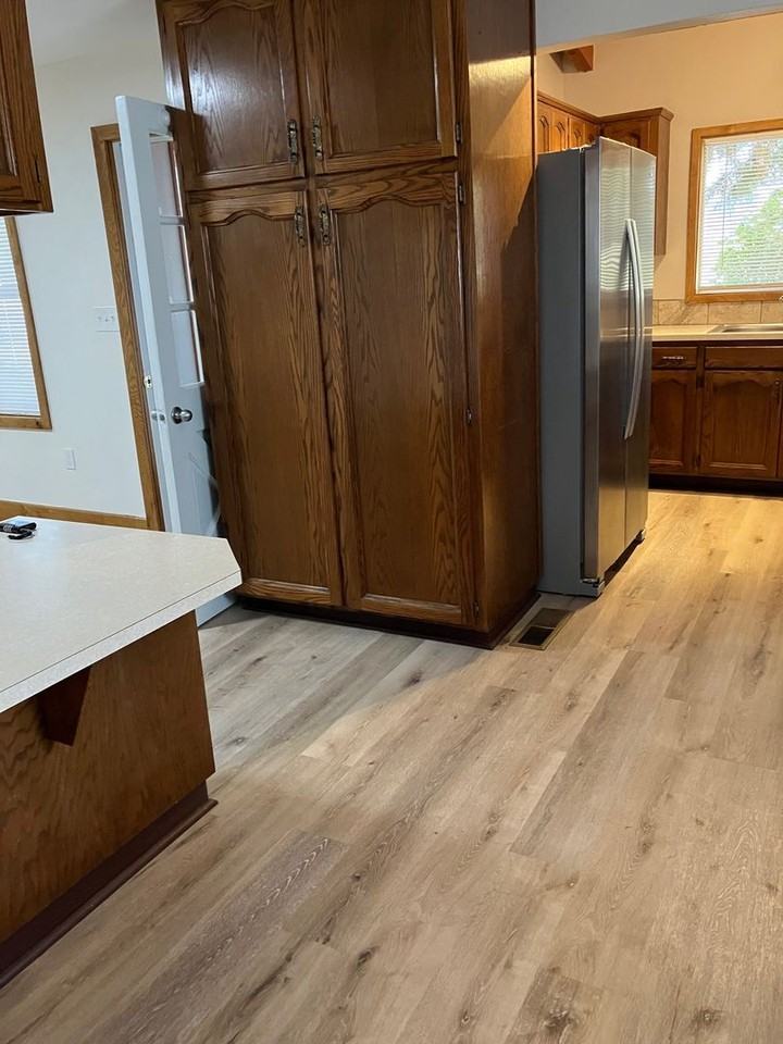1909 N Springbrook Rd - Photo 6 of 26