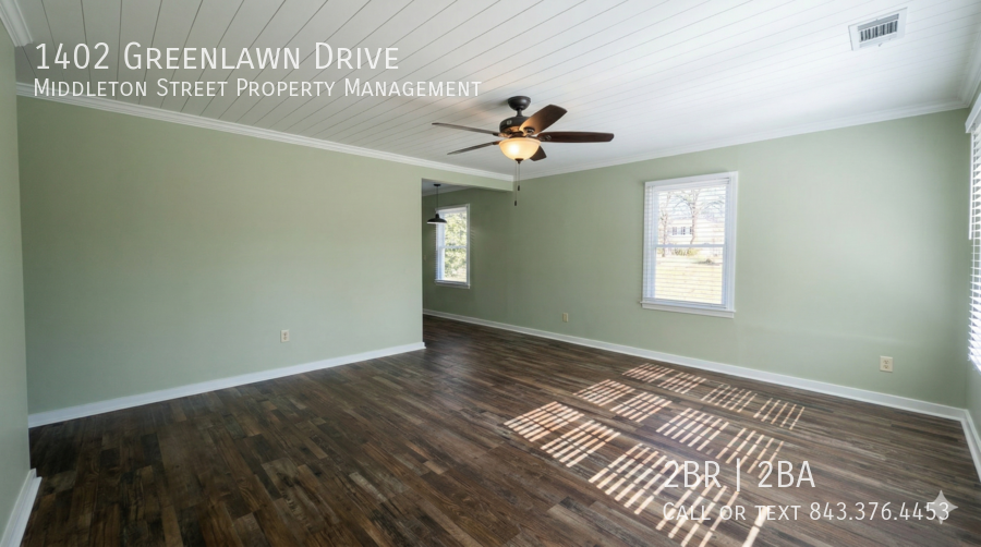 1402 Greenlawn Dr - Photo 3 of 21