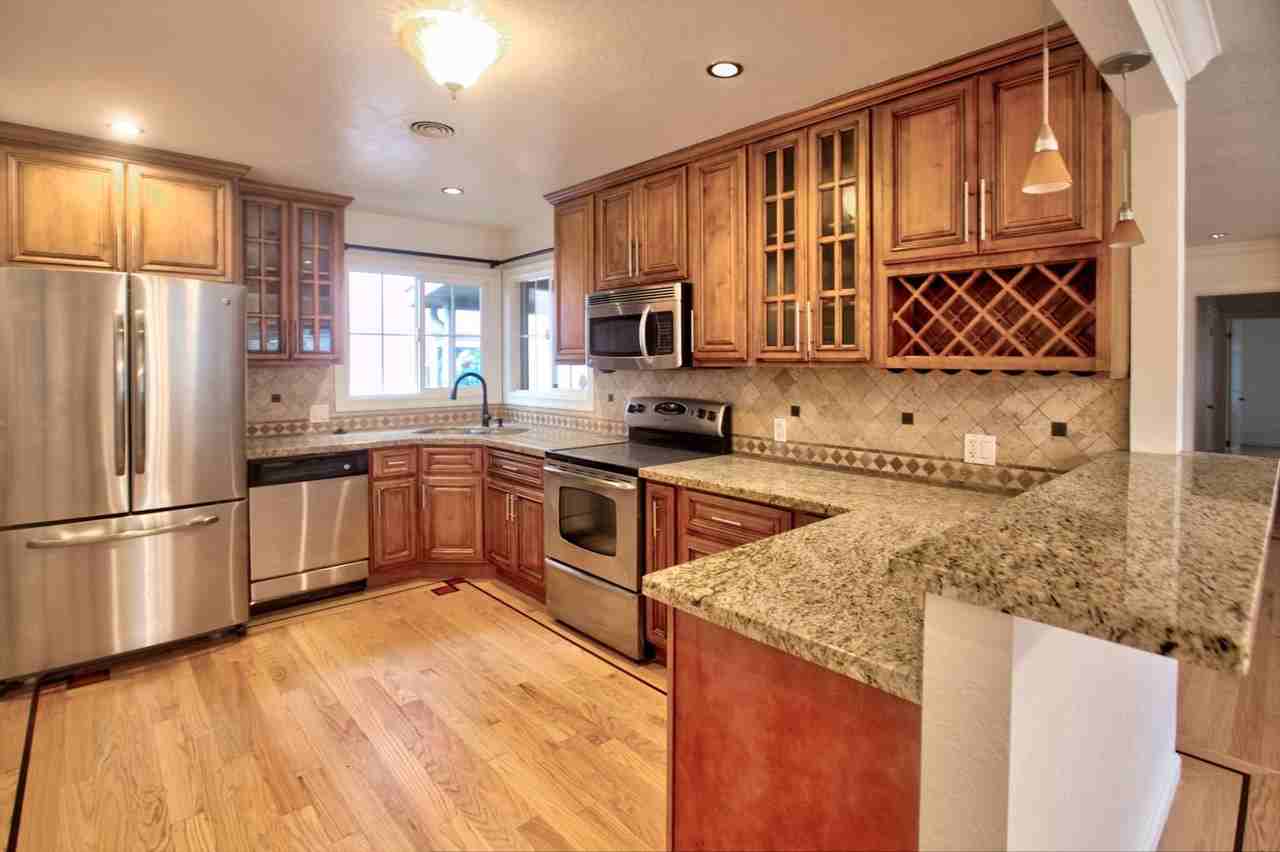 2490 Kelly St - Photo 6 of 9