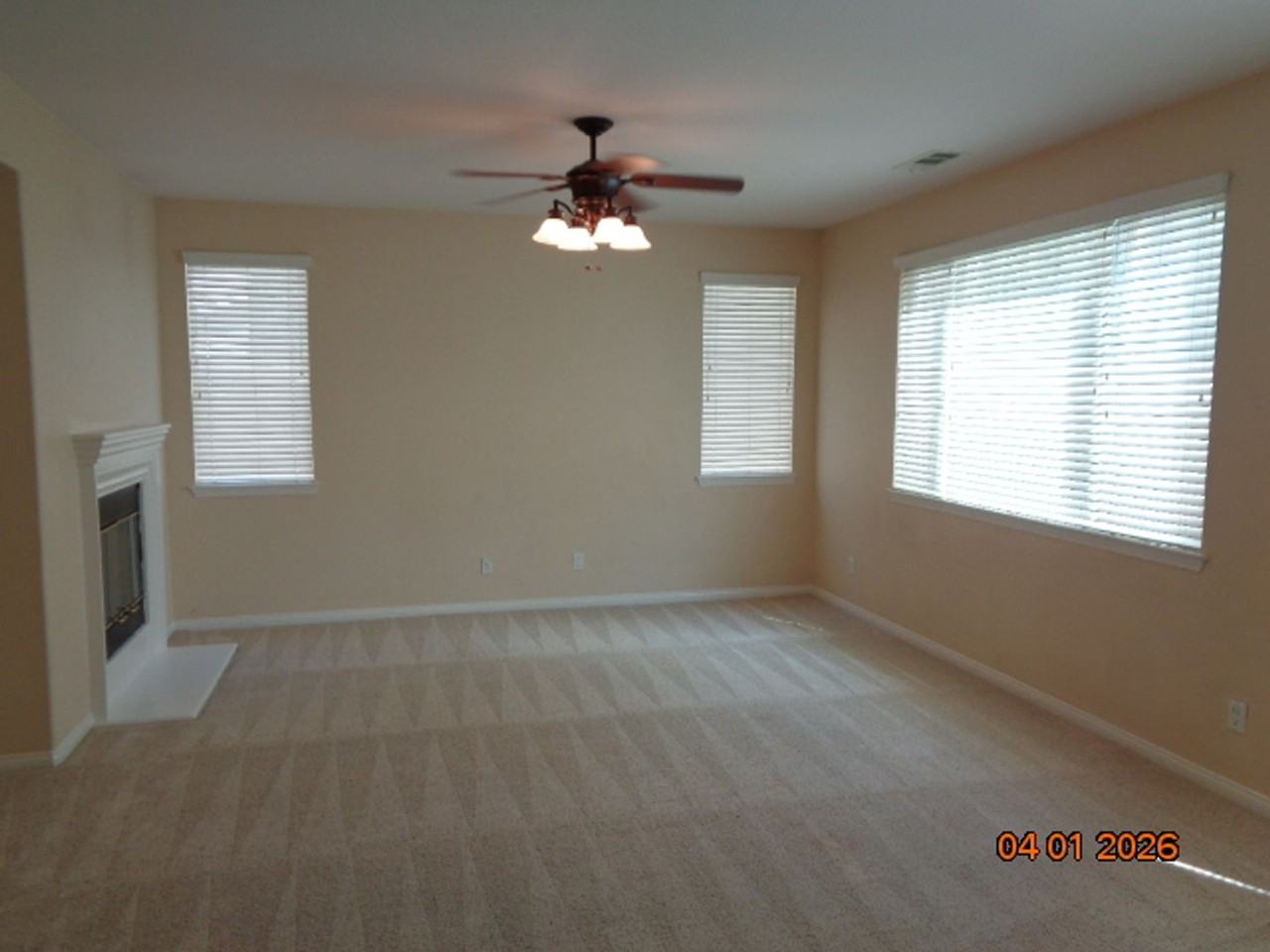 42308 Klamath Ln - Photo 4 of 32