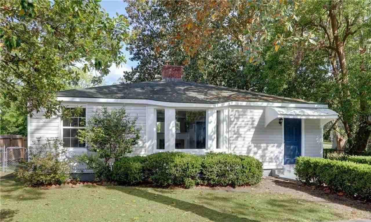 426 Lawton Ave - Photo 2 of 12