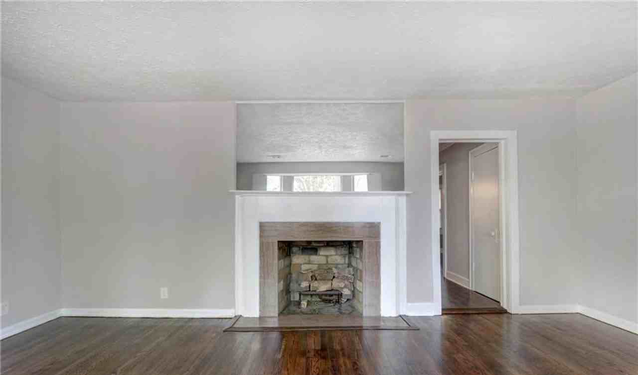 426 Lawton Ave - Photo 5 of 12