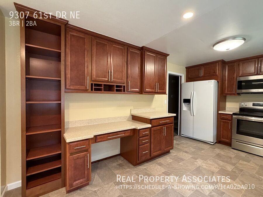 9307 61st Dr Ne - Photo 5 of 19