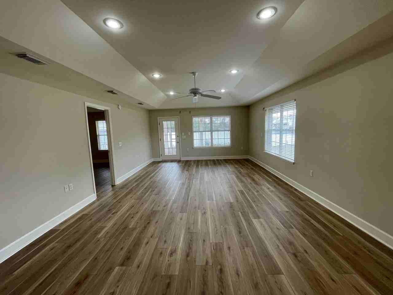 114 Lakeridge Dr - Photo 7 of 32