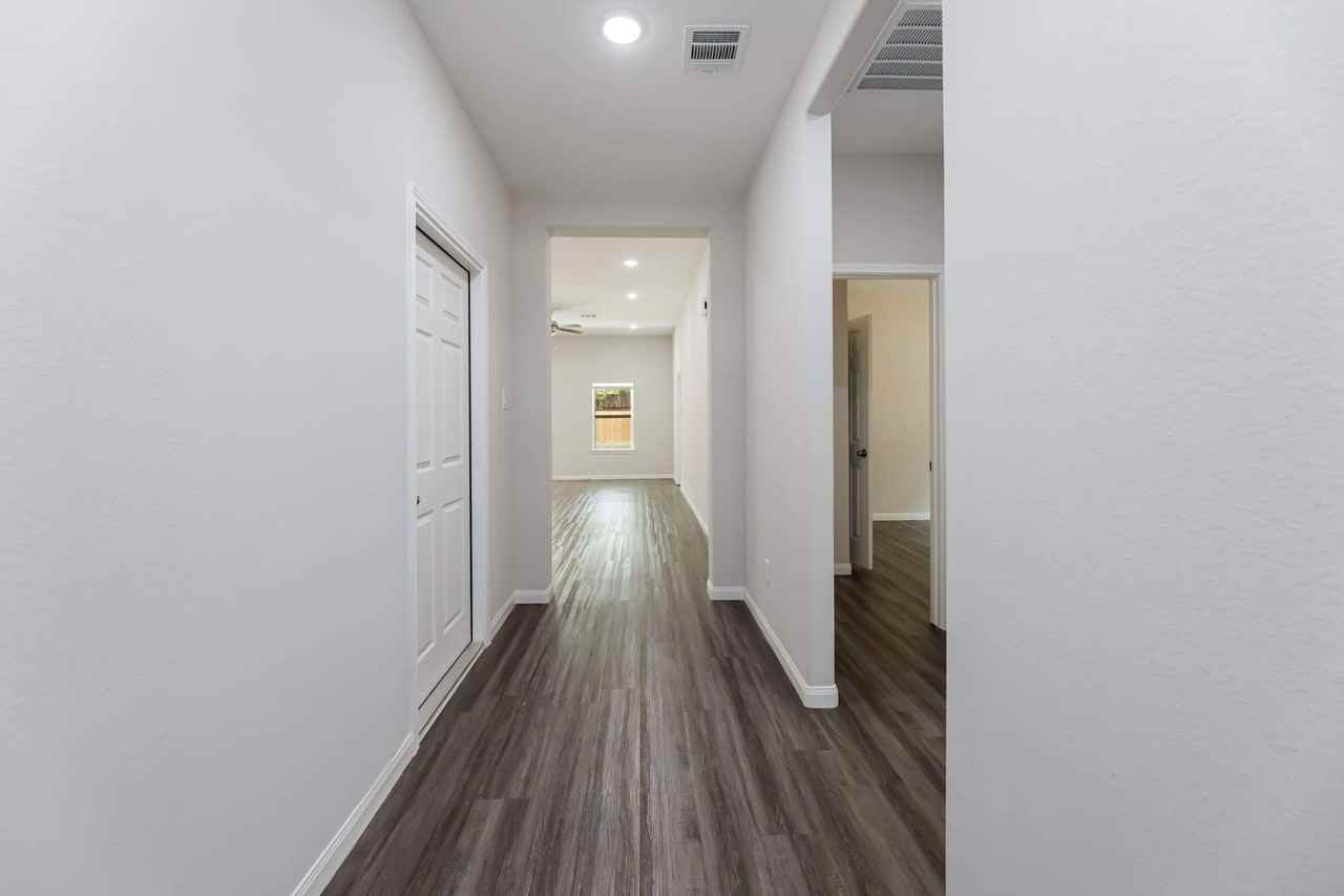 2029 County Road 3550 - Photo 2 of 17