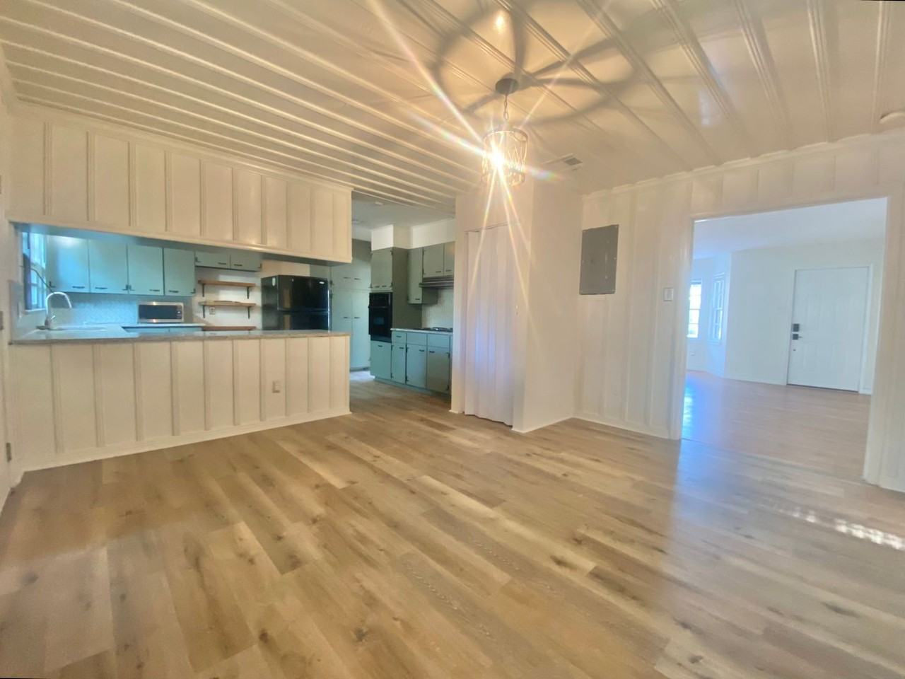 2619 25th St - Photo 7 of 30