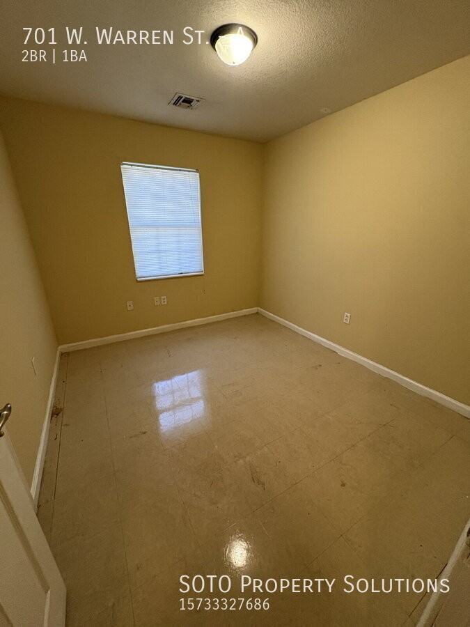 701 Warren St #A - Photo 5 of 9