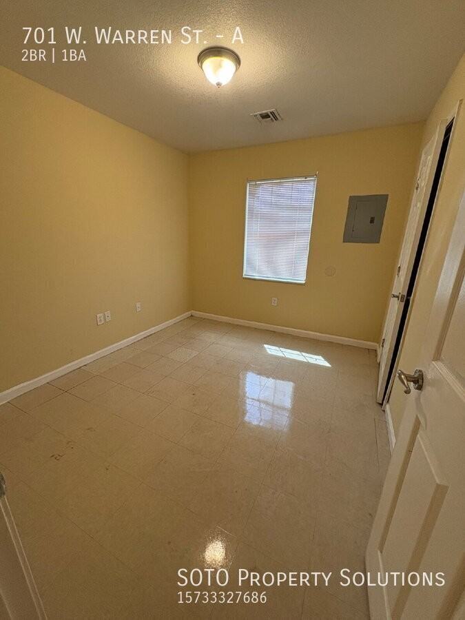 701 Warren St #A - Photo 6 of 9