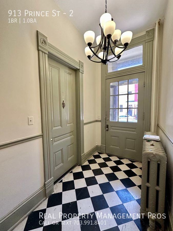 913 Prince St #2 - Photo 3 of 16