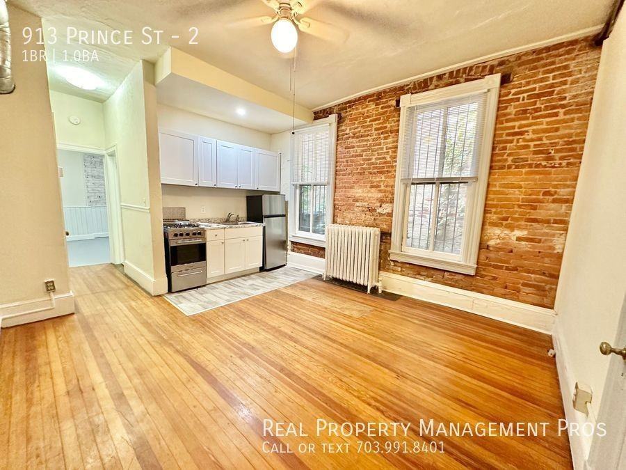 913 Prince St #2 - Photo 4 of 16