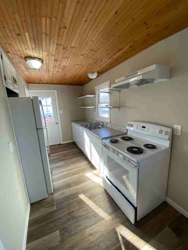 530 W 9th St N - Photo 3 of 10