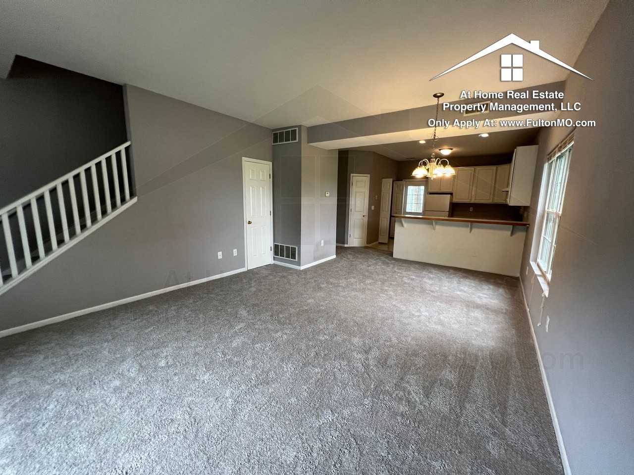 1012 Boulder Ct - Photo 3 of 31