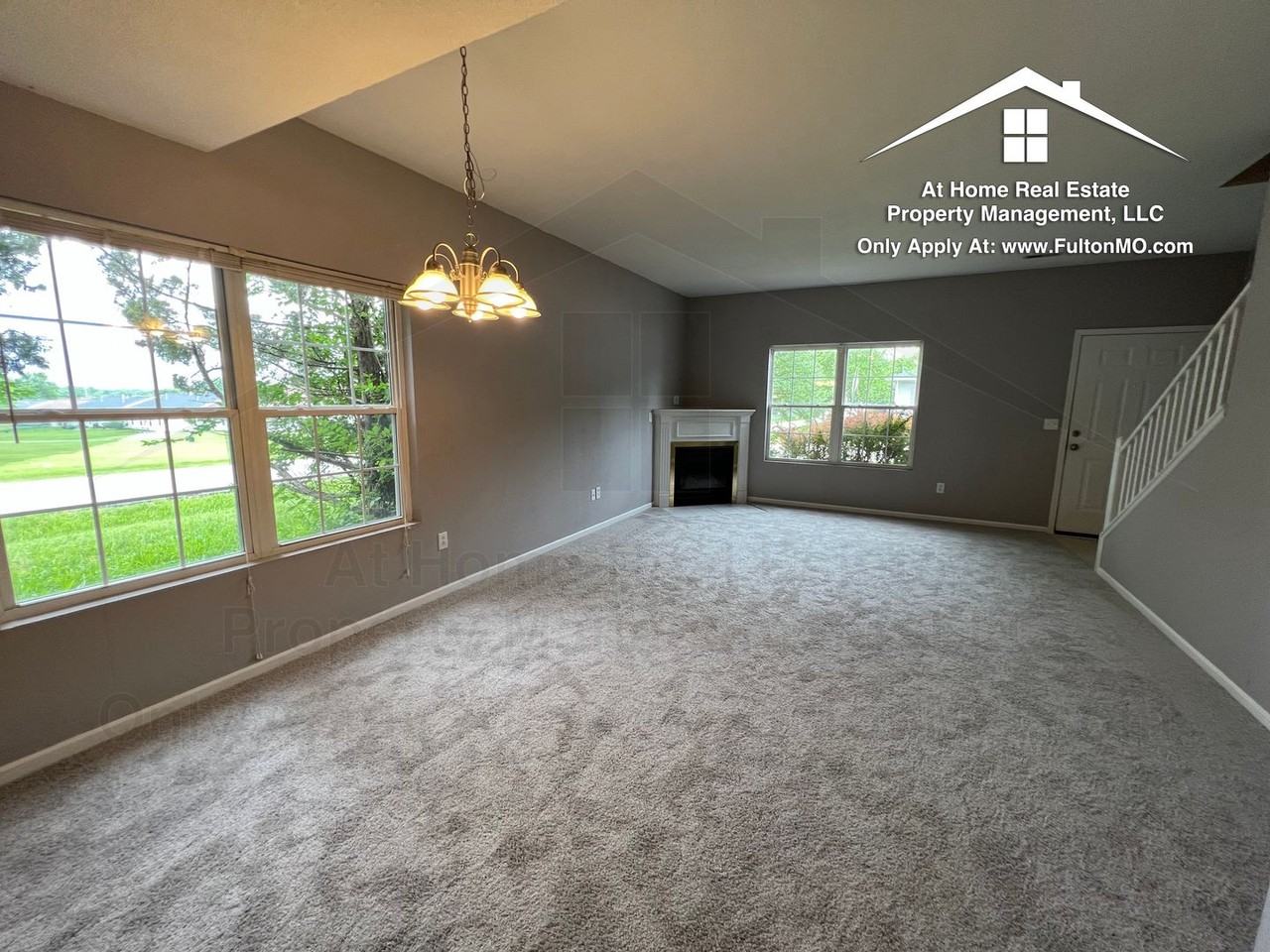 1012 Boulder Ct - Photo 5 of 31