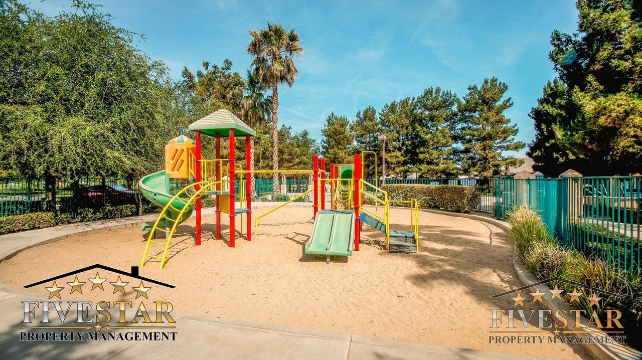 4968 Shorebird Dr - Photo 3 of 48