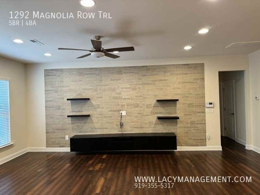 1292 Magnolia Row Trl - Photo 4 of 31