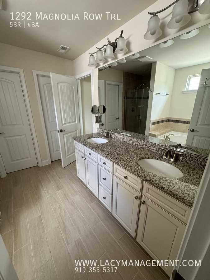 1292 Magnolia Row Trl - Photo 5 of 31