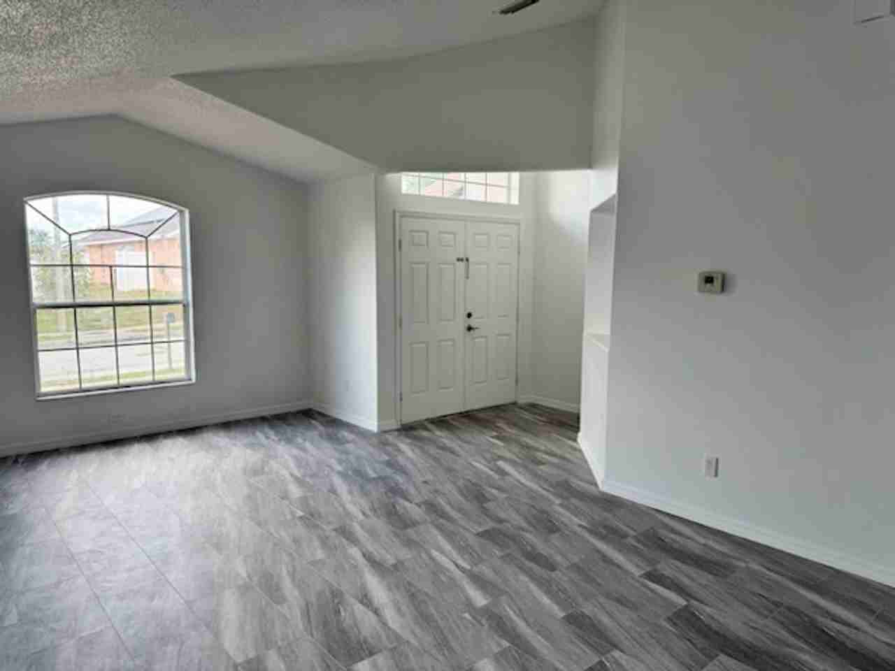 805 Brayton Ln - Photo 3 of 21