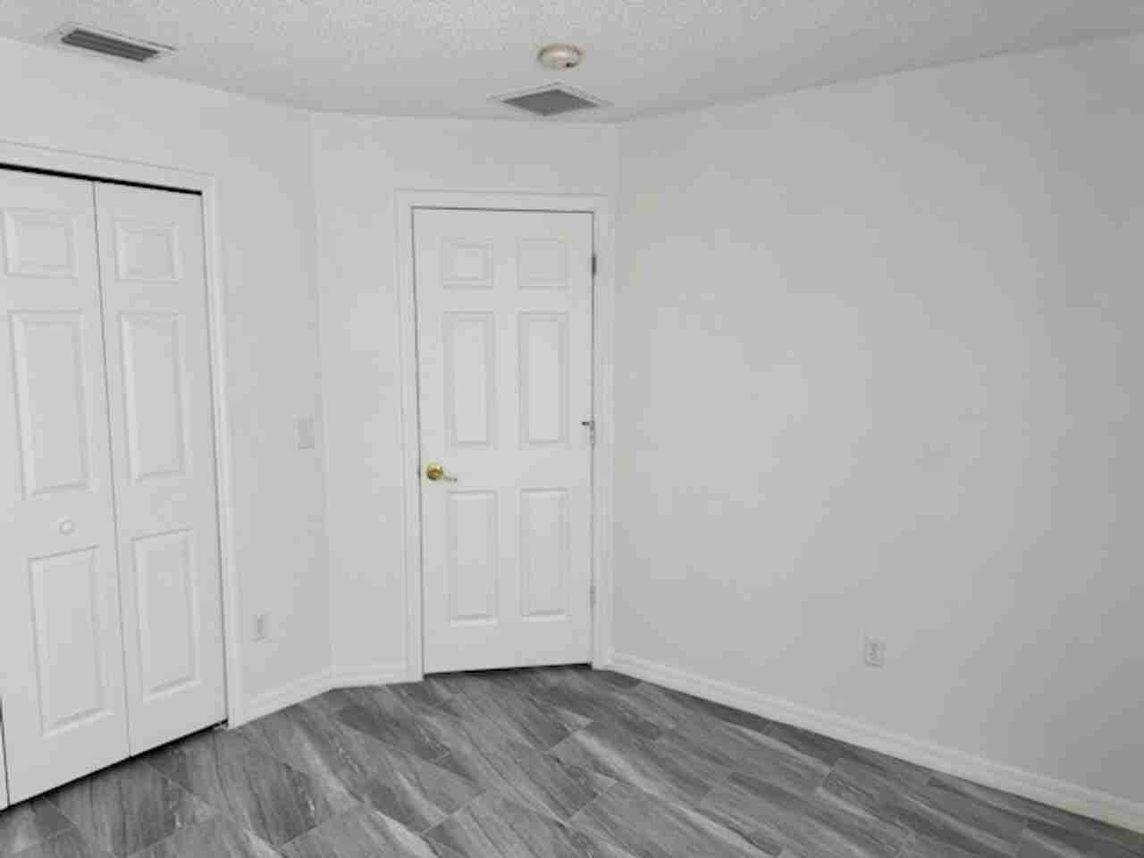 805 Brayton Ln - Photo 6 of 21