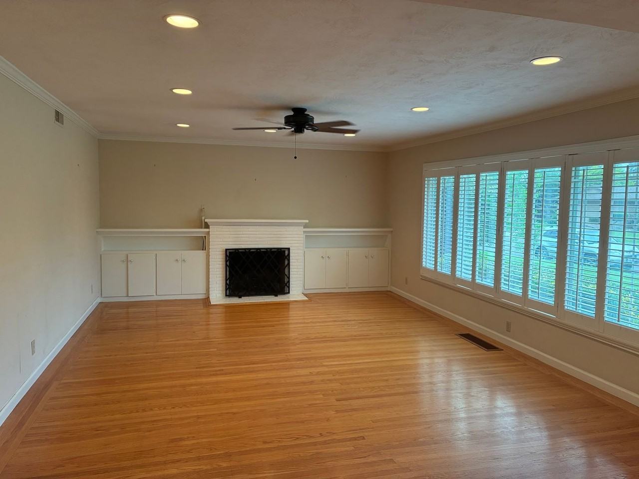 1137 Brownwyk Dr - Photo 2 of 34