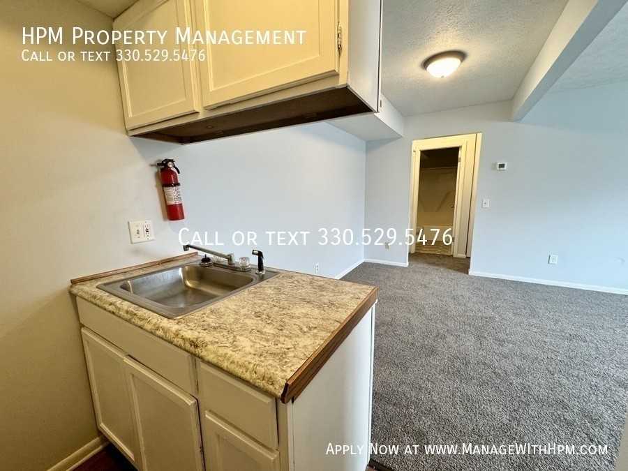 4225 Middlebranch Ave Ne #4 - Photo 5 of 16