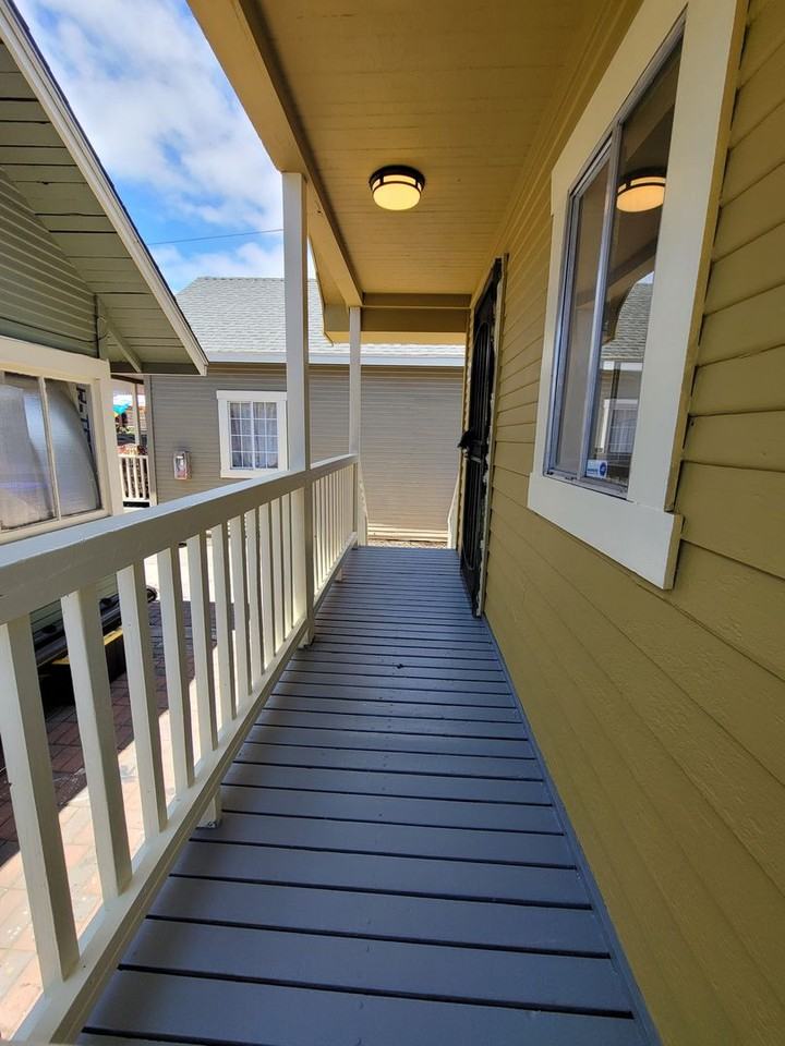 2028 Julian Ave - Photo 6 of 18