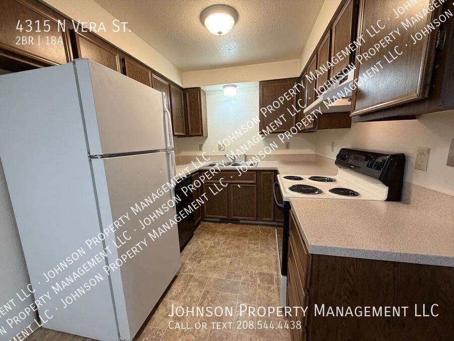 4315 N Vera St - Photo 2 of 14
